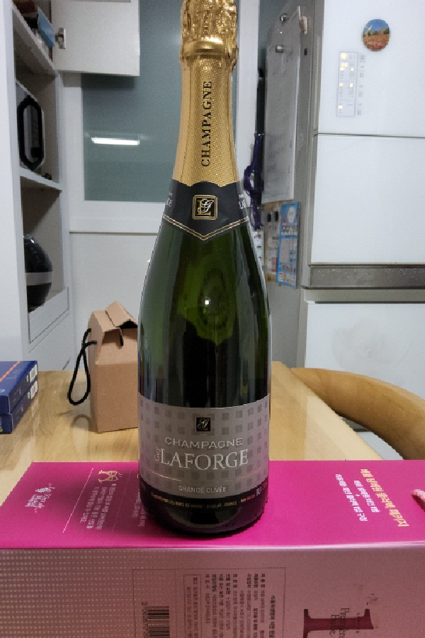 Champagne de la Forge Grande Cuvée - Image 1