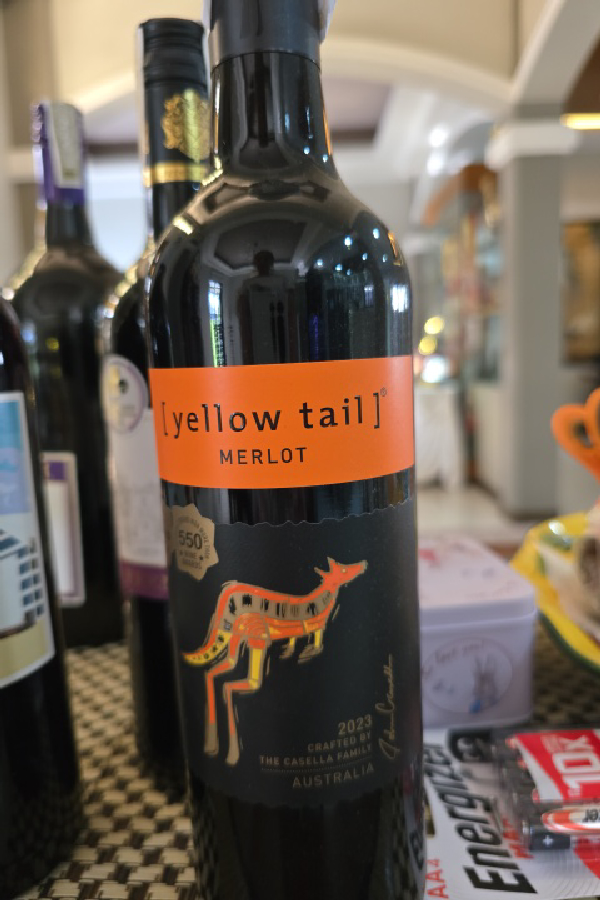 Yellow Tail Merlot - Image 1