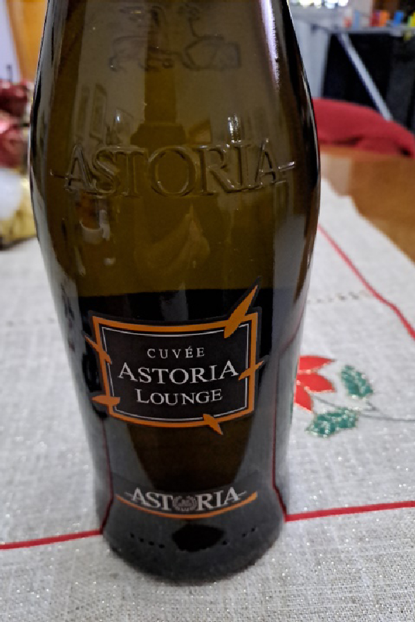 Cuvée Astoria Lounge - Image 1