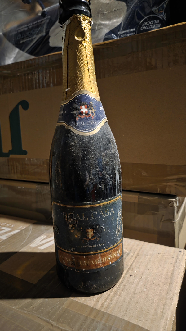 Real Casa Vino Spumante Brut Chardonnay - Image 1