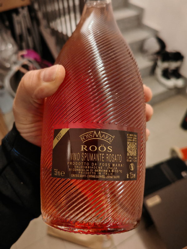Roös Vino Spumante Rosato - Image 1