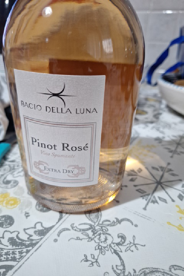 Pinot Rosé Vino Spumante Extra Dry - Image 1
