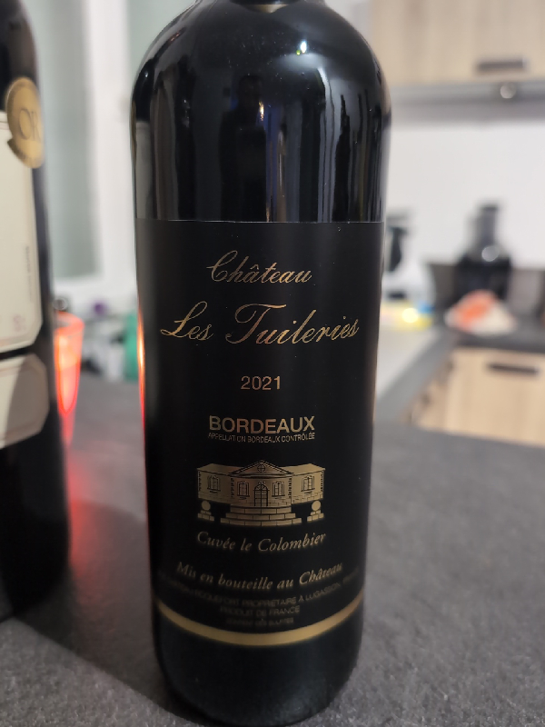 Château Les Tuileries Cuvée le Colombier - Image 1