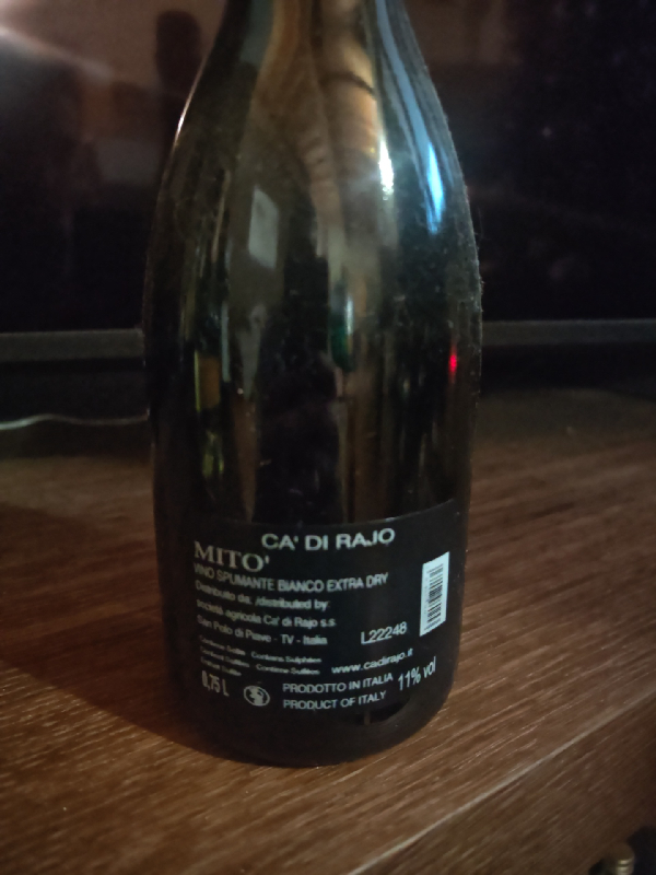 Mito' Vino Spumante Bianco Extra Dry - Image 1