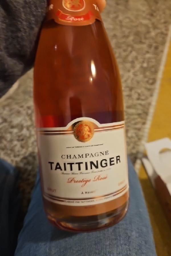 Champagne Taittinger Prestige Rosé - Image 1