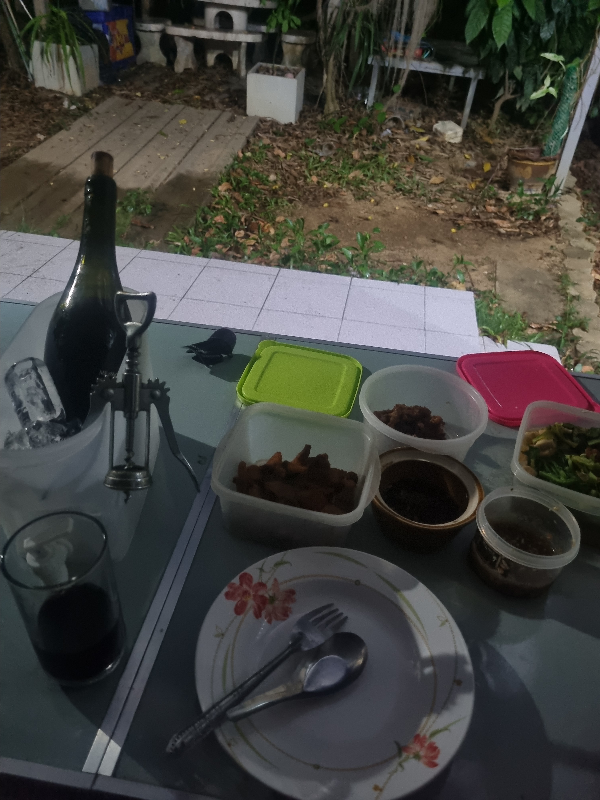Unable to identify the wine - Image 1