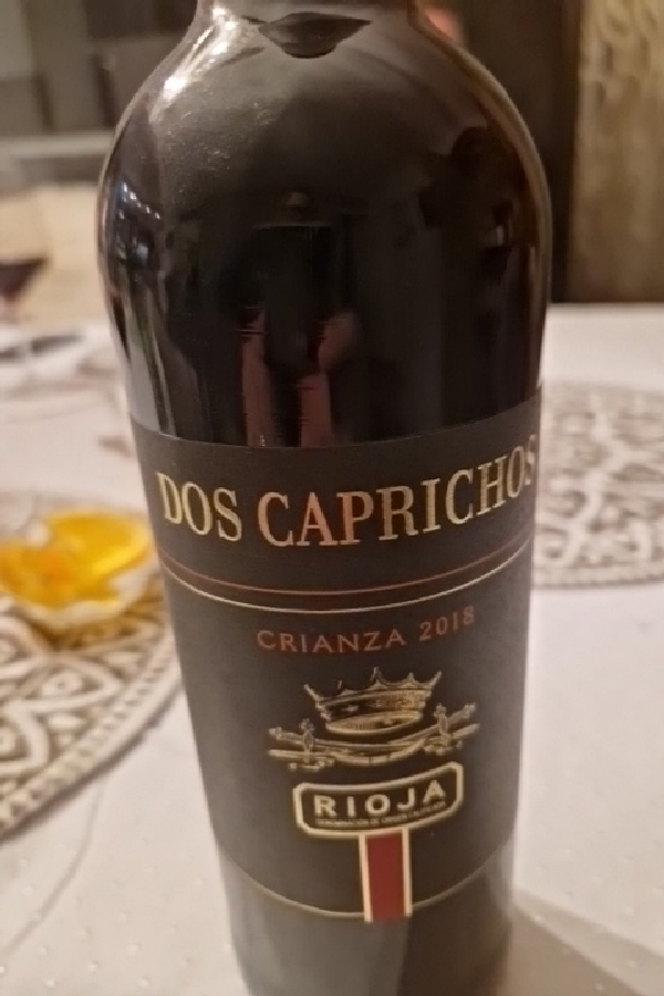 Dos Caprichos Crianza - Image 1