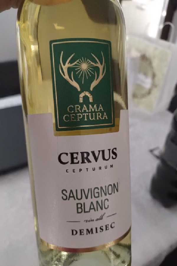 Cervus Cepturum Sauvignon Blanc Demisec - Image 1