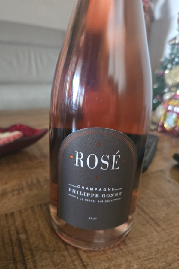 Rosé Champagne - Image 1