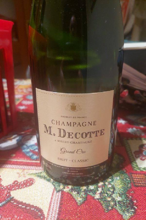 Champagne M. Decotte Grand Cru Brut Classic - Image 1