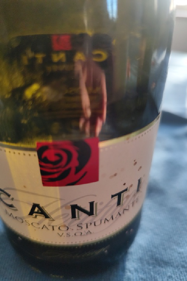Canti Moscato Spumante V.S.Q.A. - Image 1