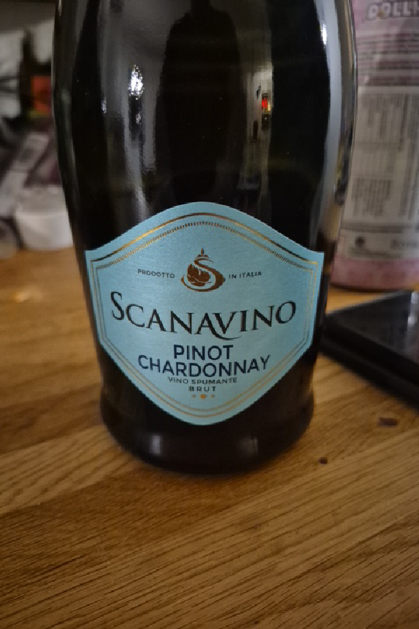Scanavino Pinot Chardonnay Vino Spumante Brut - Image 1