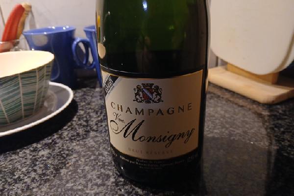 Champagne Vive Monsigny Brut Reserve - Image 1