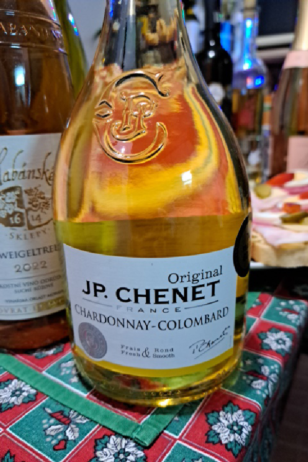 Original JP. Chenet Chardonnay-Colombard - Image 1