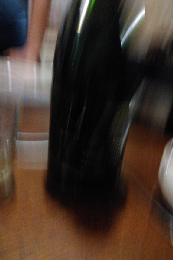 Unable to identify wine name - Image 1