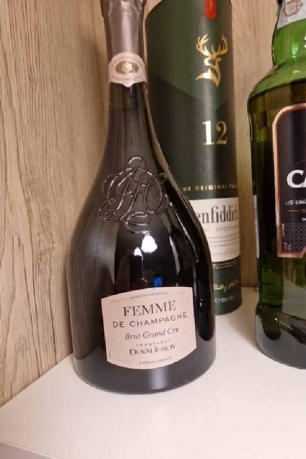 Femme de Champagne Brut Grand Cru - Image 1