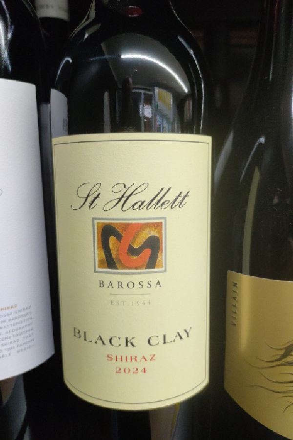 Black Clay Shiraz - Image 1