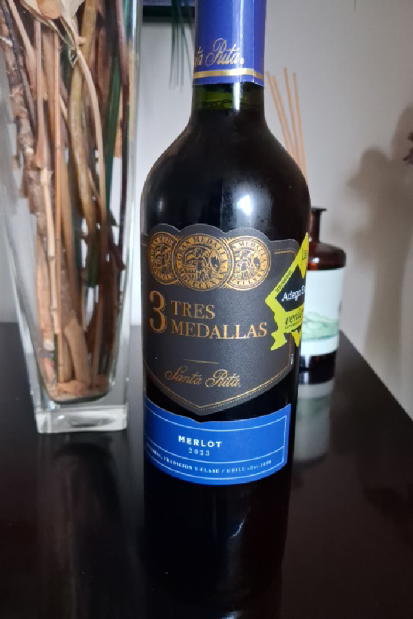 Tres Medallas Merlot - Image 1