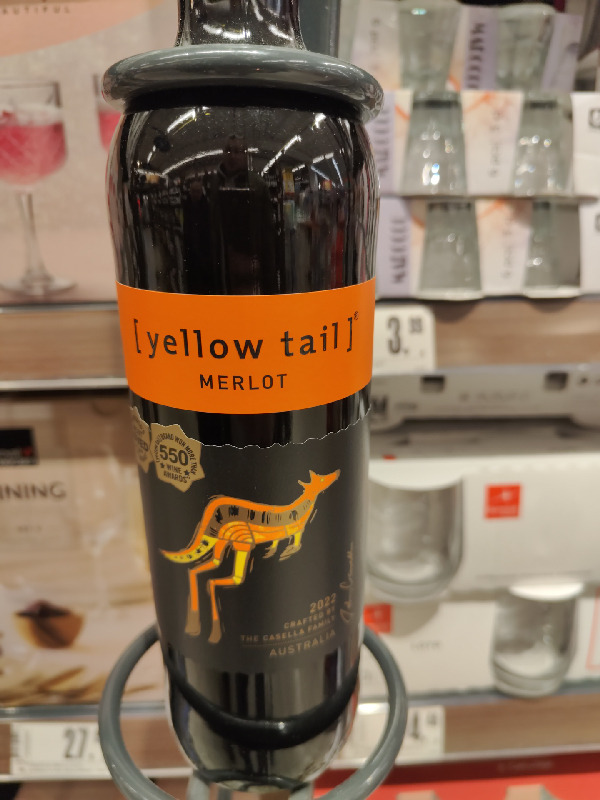Yellow Tail Merlot - Image 1