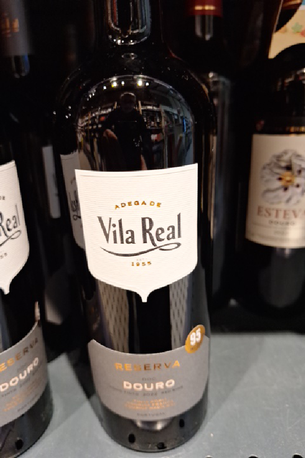 Vila Real Reserva DOC Douro Tinto 2022 - Image 1