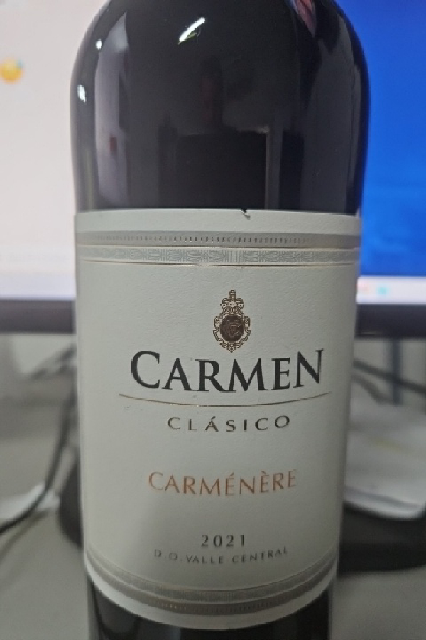 Carmen Clásico Carmenère - Image 1