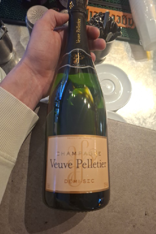 Champagne Veuve Pelletier Demi-Sec - Image 1