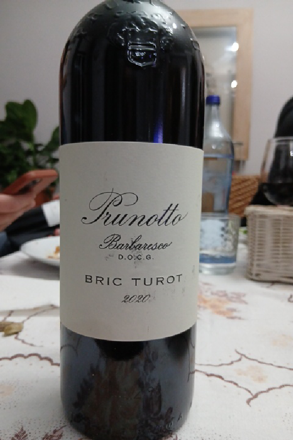 Barbaresco Bric Turot - Image 1