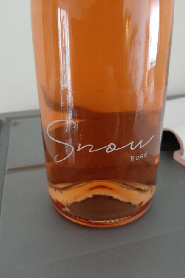 Snow Rosé - Image 1