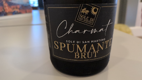Charmat Spumante Brut - Image 1