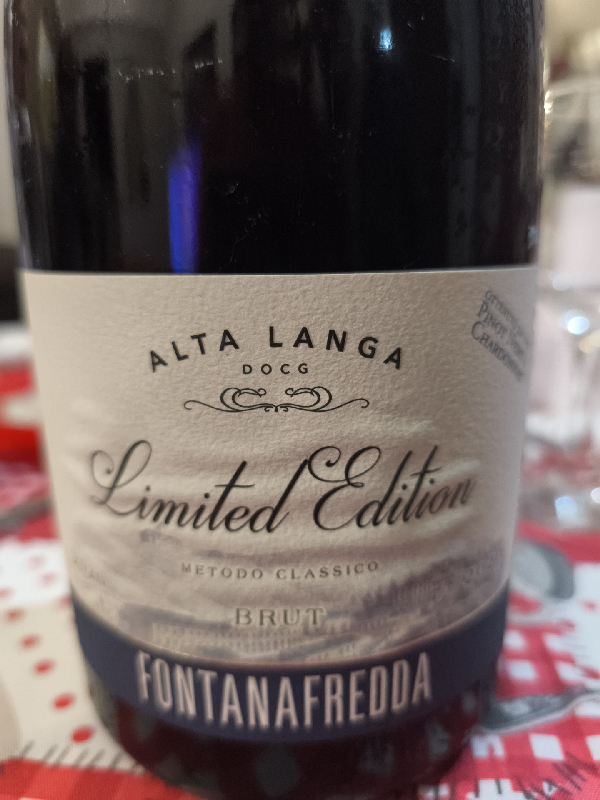 Alta Langa DOCG Limited Edition Brut - Image 1