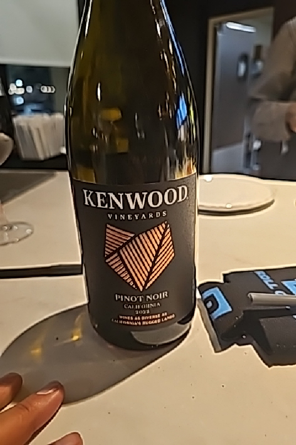 Pinot Noir - Image 1