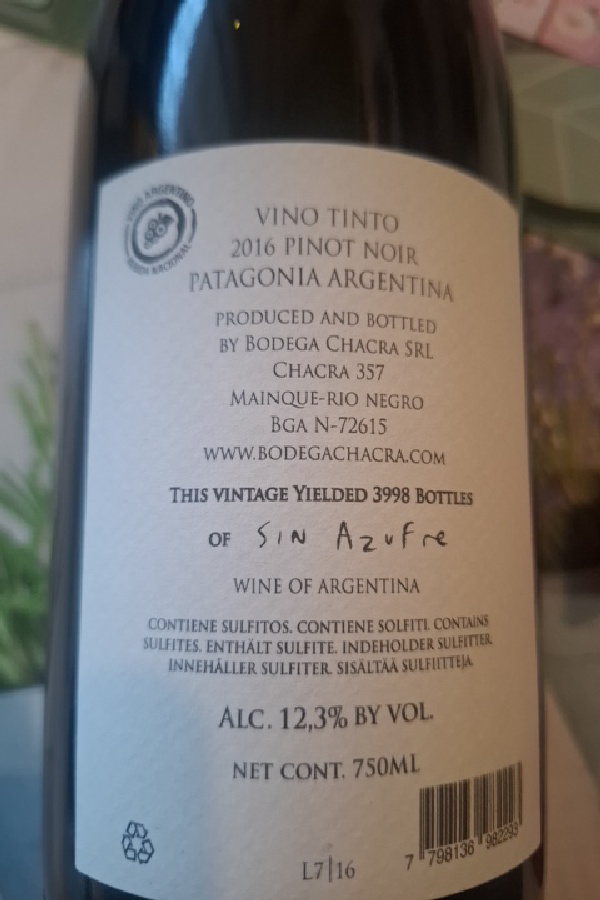 Bodega Chacra Sin Azufre Pinot Noir - Image 1