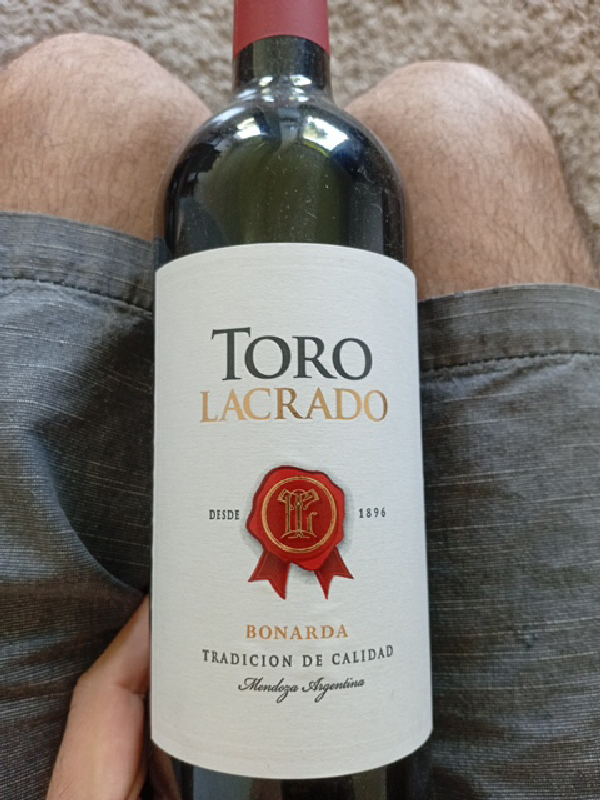 Toro Lacrado Bonarda - Image 1