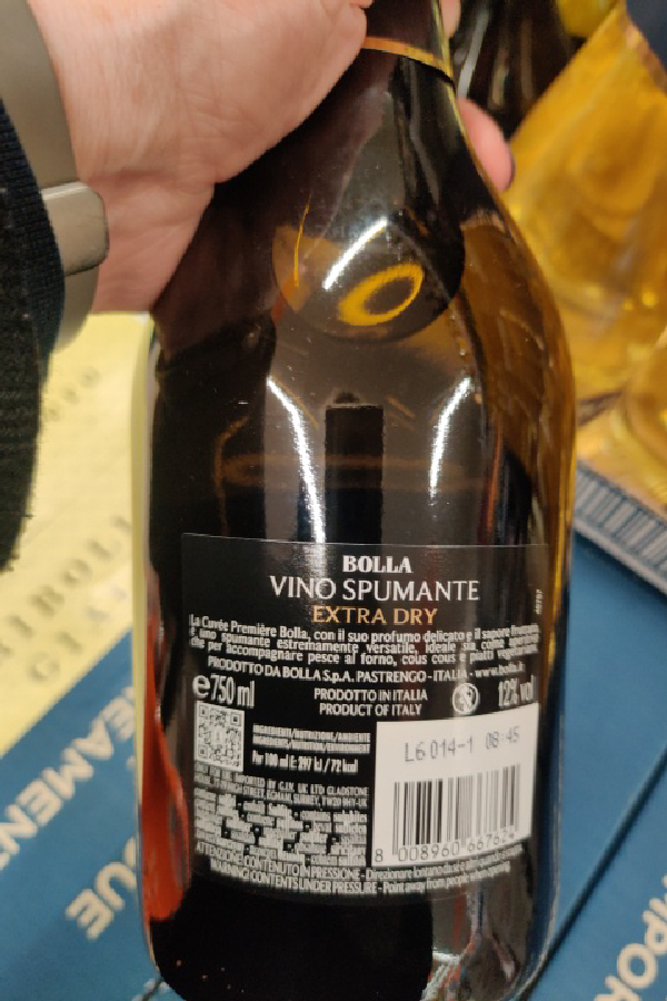 Bolla Vino Spumante Extra Dry - Image 1