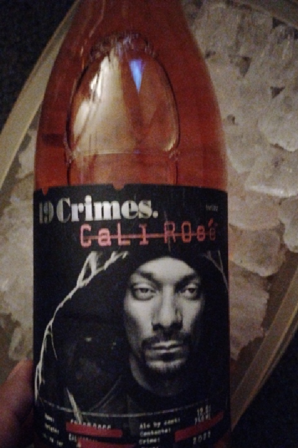 19 Crimes Snoop Dogg Cali Rosé - Image 1