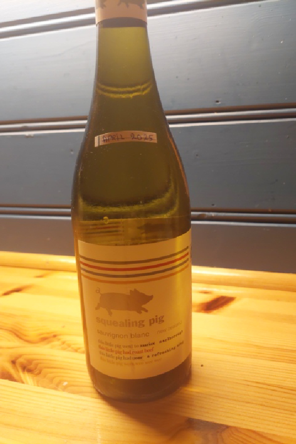 Squealing Pig Sauvignon Blanc - Image 1