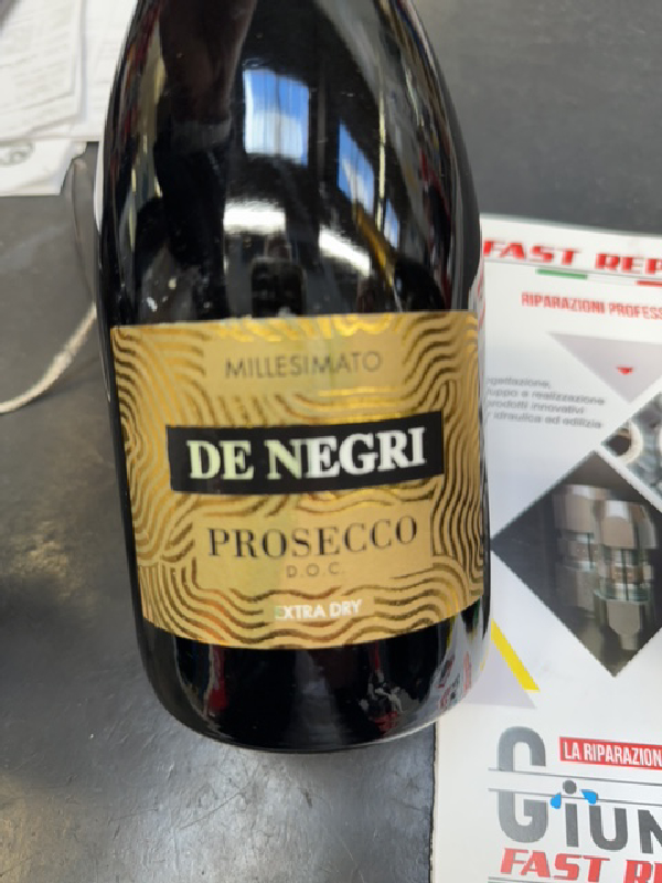 De Negri Prosecco D.O.C. Millesimato Extra Dry - Image 1
