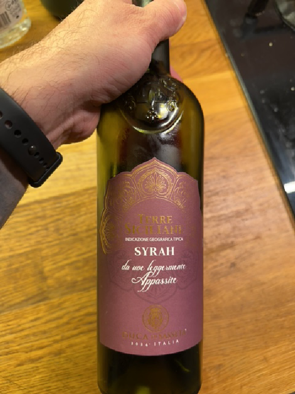 Duca di Sasseta Syrah Terre Siciliane da uve leggermente appassite - Image 1