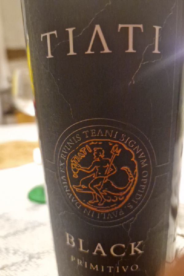 Tiati Black Primitivo - Image 1