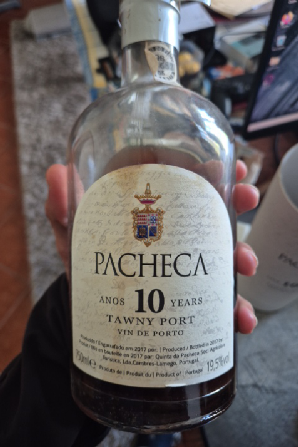 Quinta da Pacheca 10 Year Old Tawny Port - Image 1