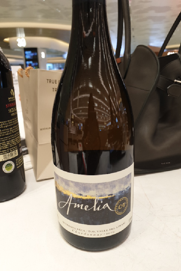 Amelia Chardonnay - Image 1