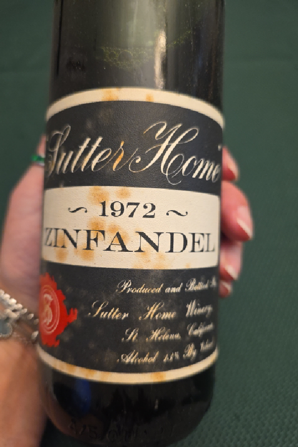 Sutter Home Zinfandel - Image 1