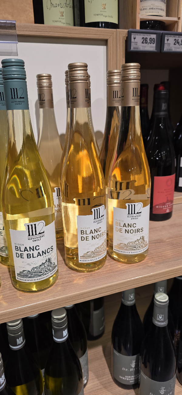 1112 Elfhundertzwölf Blanc de Noirs Trocken - Image 1