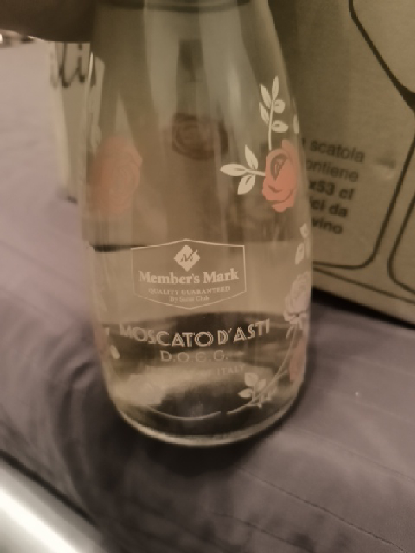 Member's Mark Moscato d'Asti D.O.C.G. - Image 1