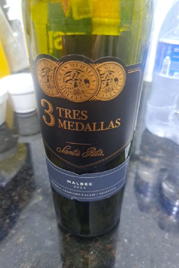 3 Tres Medallas Malbec - Image 1