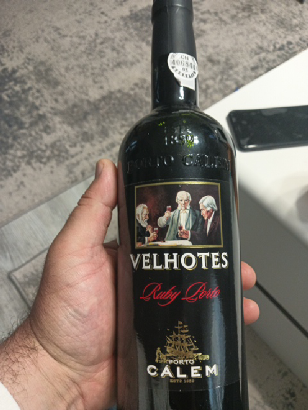 Cálem Velhotes Ruby Porto - Image 1
