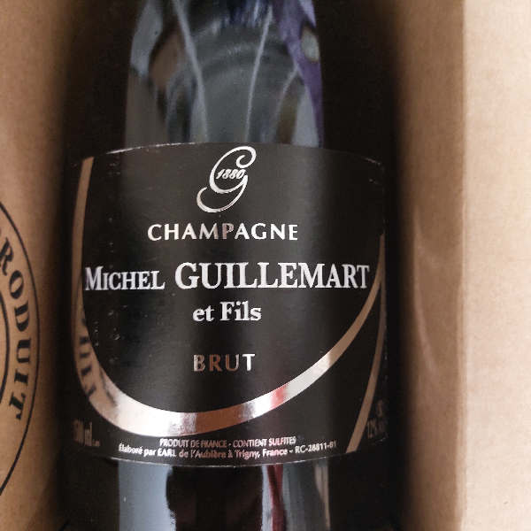 Champagne Brut - Image 1