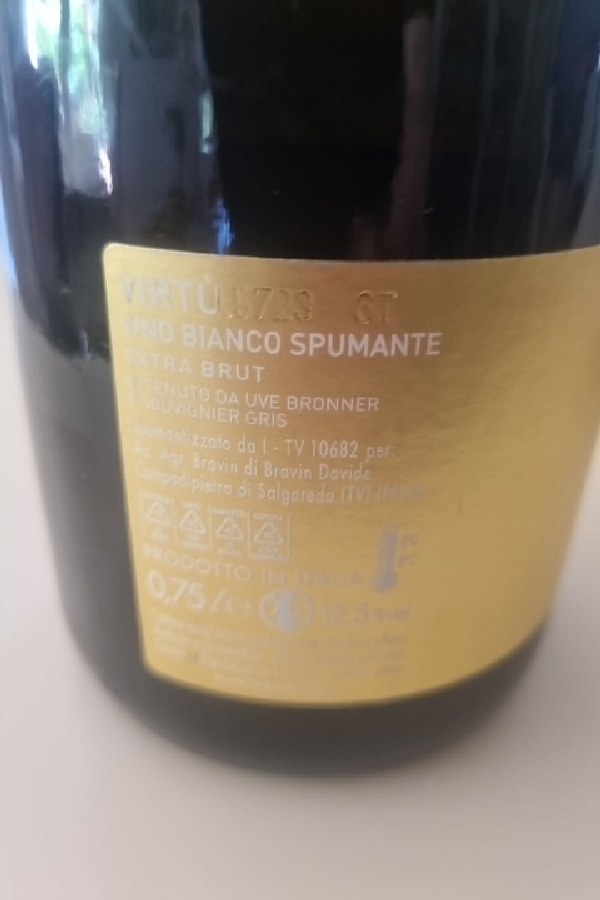 Virtù Vino Bianco Spumante Extra Brut - Image 1