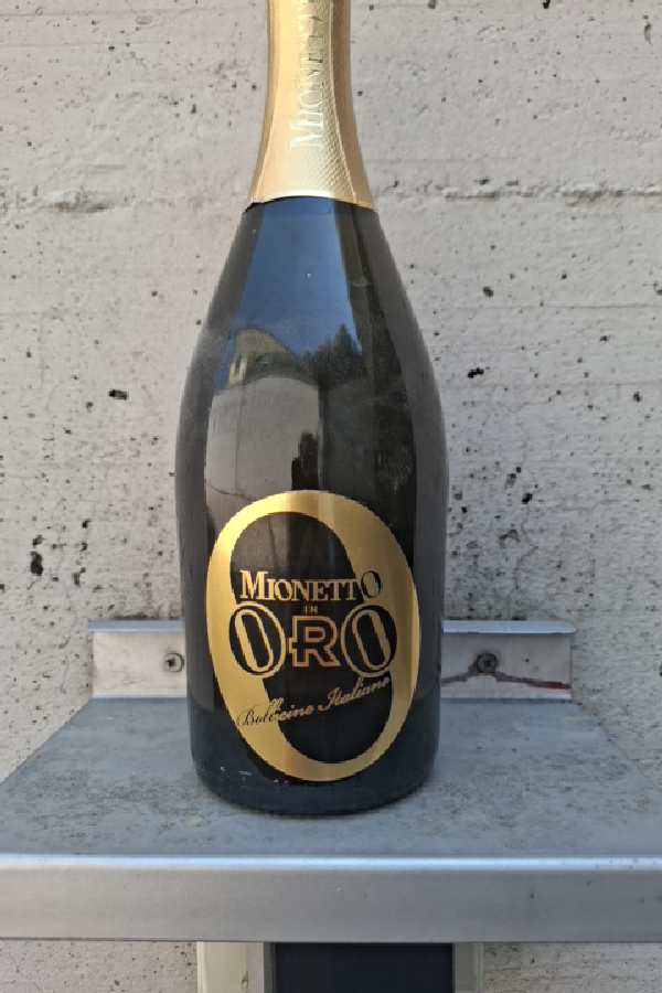 Mionetto In Oro Bollicine Italiane - Image 1
