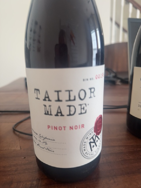 Tailor Made Pinot Noir - Image 1